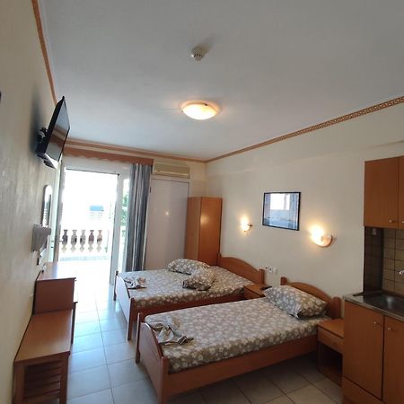 Olympiakí Aktí Villa Cosmos Inn מראה חיצוני תמונה
